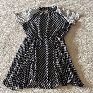 Made For Impulse Chic Black and White Patterned Open Back Midi Dress Large
